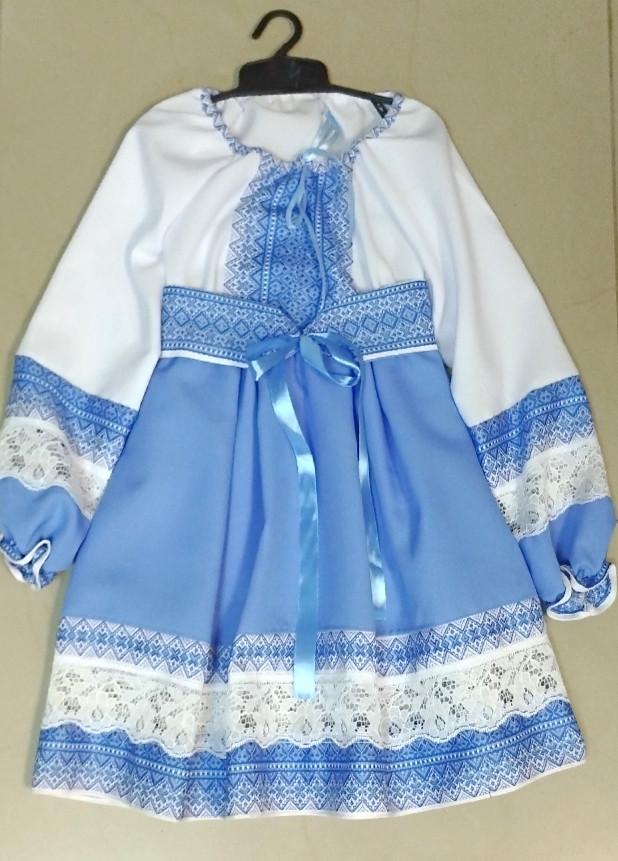 Костюм-вишиванка для дівчинки з мереживом 146 см Блакитний (18441185) - фото 1 Костюм-вишиванка для дівчинки з мереживом 146 см Блакитний (18441185) - фото 1