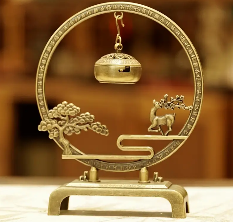 Аромалампа для пахощів Олень металева 12,5х15,5 см (EG4036)