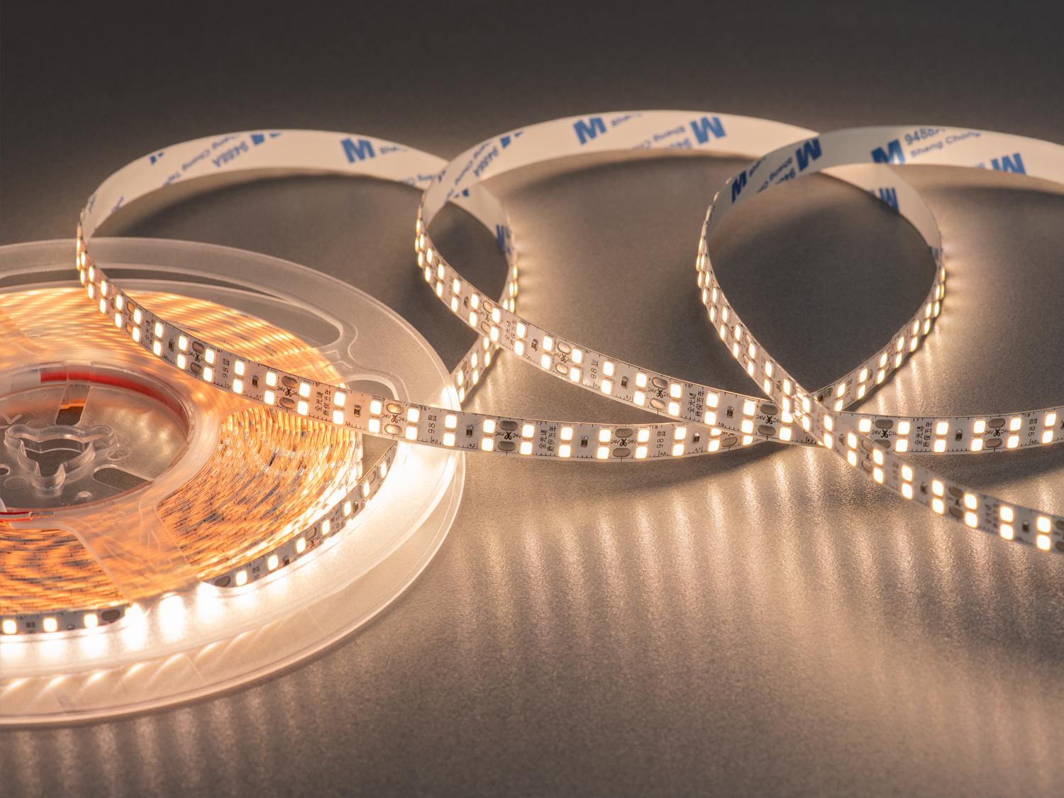 Світлодіодна стрічка 24 В 240 діодів на метр 10 мм Теплий (P24-2835-240-WW-20-10) Світлодіодна стрічка 24 В 240 діодів на метр 10 мм Теплий (P24-2835-240-WW-20-10)