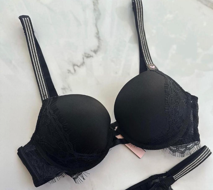 Бюстгальтер Victoria’s Secret 75С Черный (1593) Бюстгальтер Victoria’s Secret 75С Черный (1593)