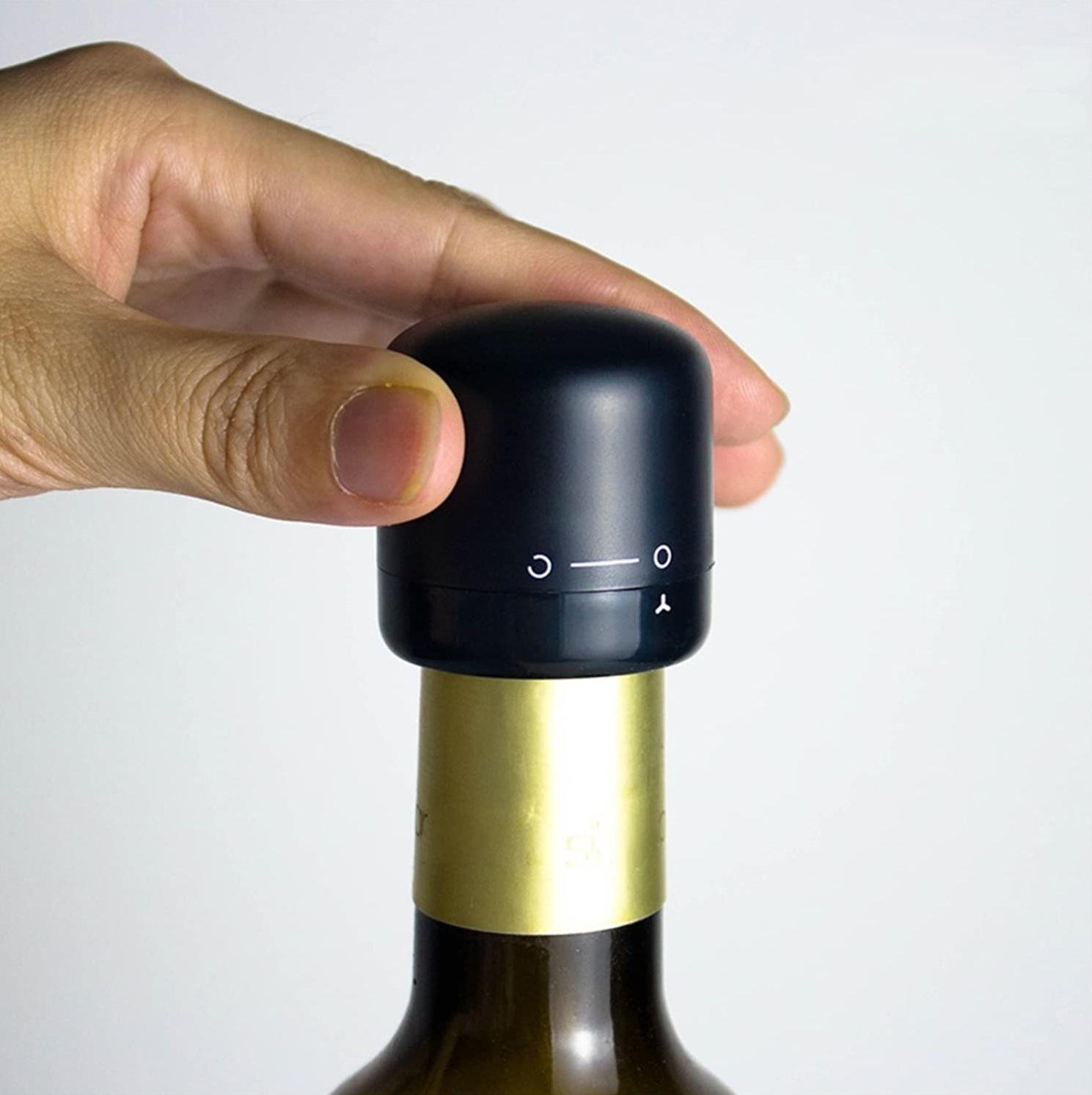 Пробка вакуумна WineStopper багаторазова для вина 2 шт. (1032) - фото 4 Пробка вакуумна WineStopper багаторазова для вина 2 шт. (1032) - фото 4