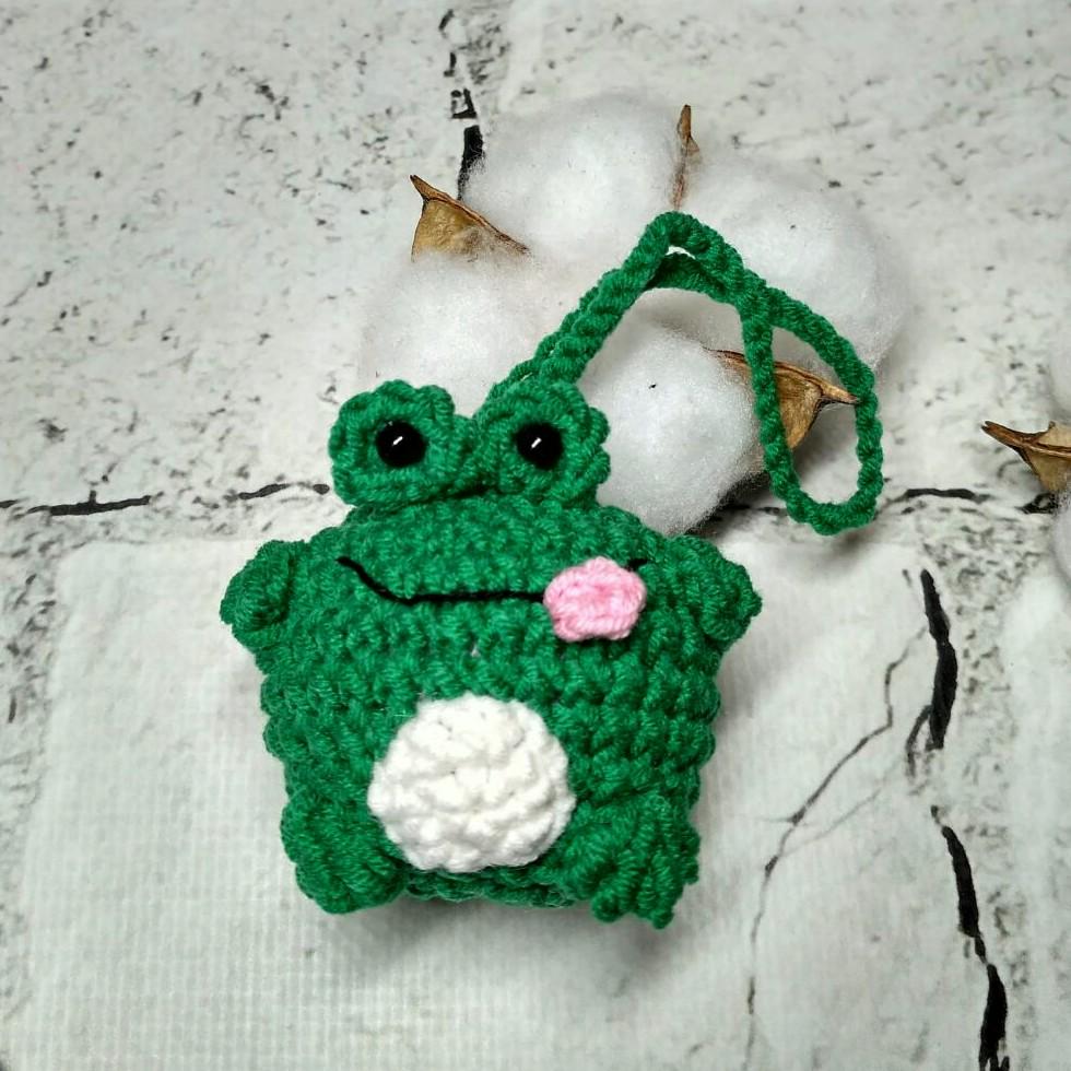 Брелок подвеска вязаный ручной работы амигуруми Жабка 5х5 см Зеленый (2023-1)