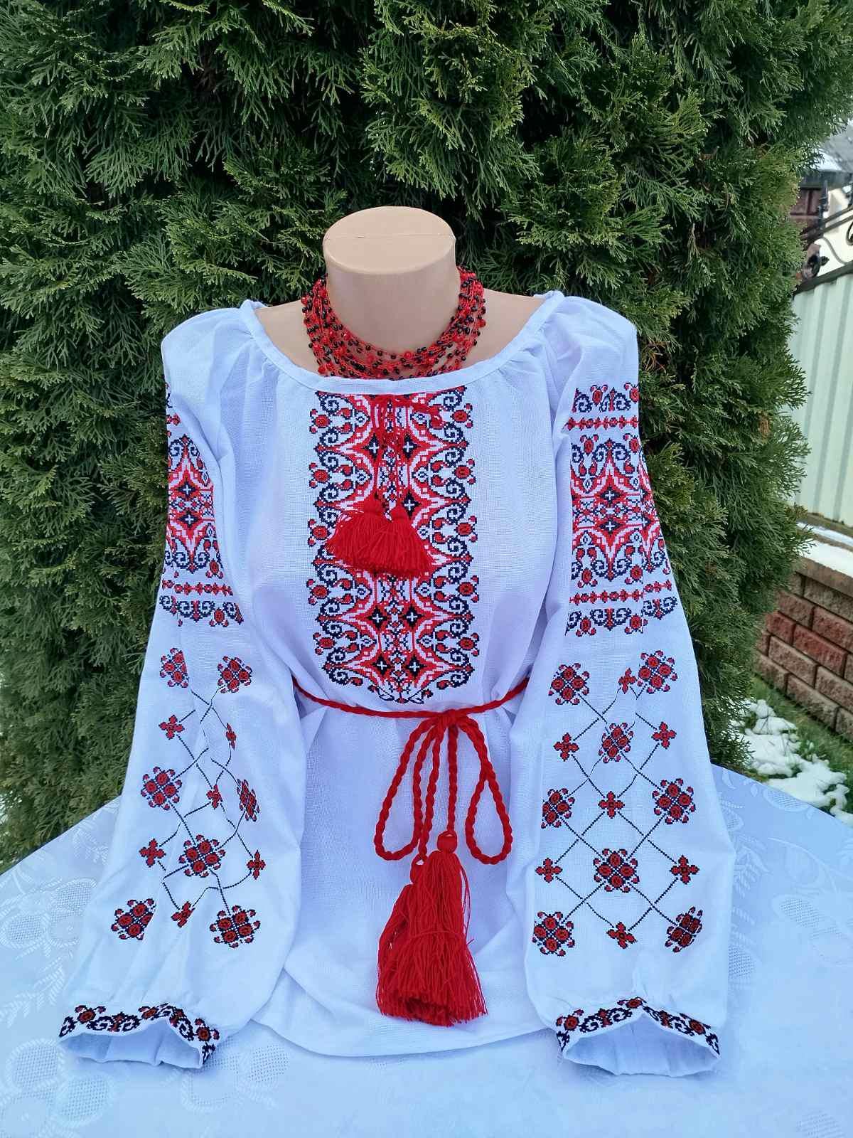 Вишиванка жіноча Два кольори з червоним геометричним орнаментом р. 44 Білий (2063561591) Вишиванка жіноча Два кольори з червоним геометричним орнаментом р. 44 Білий (2063561591)