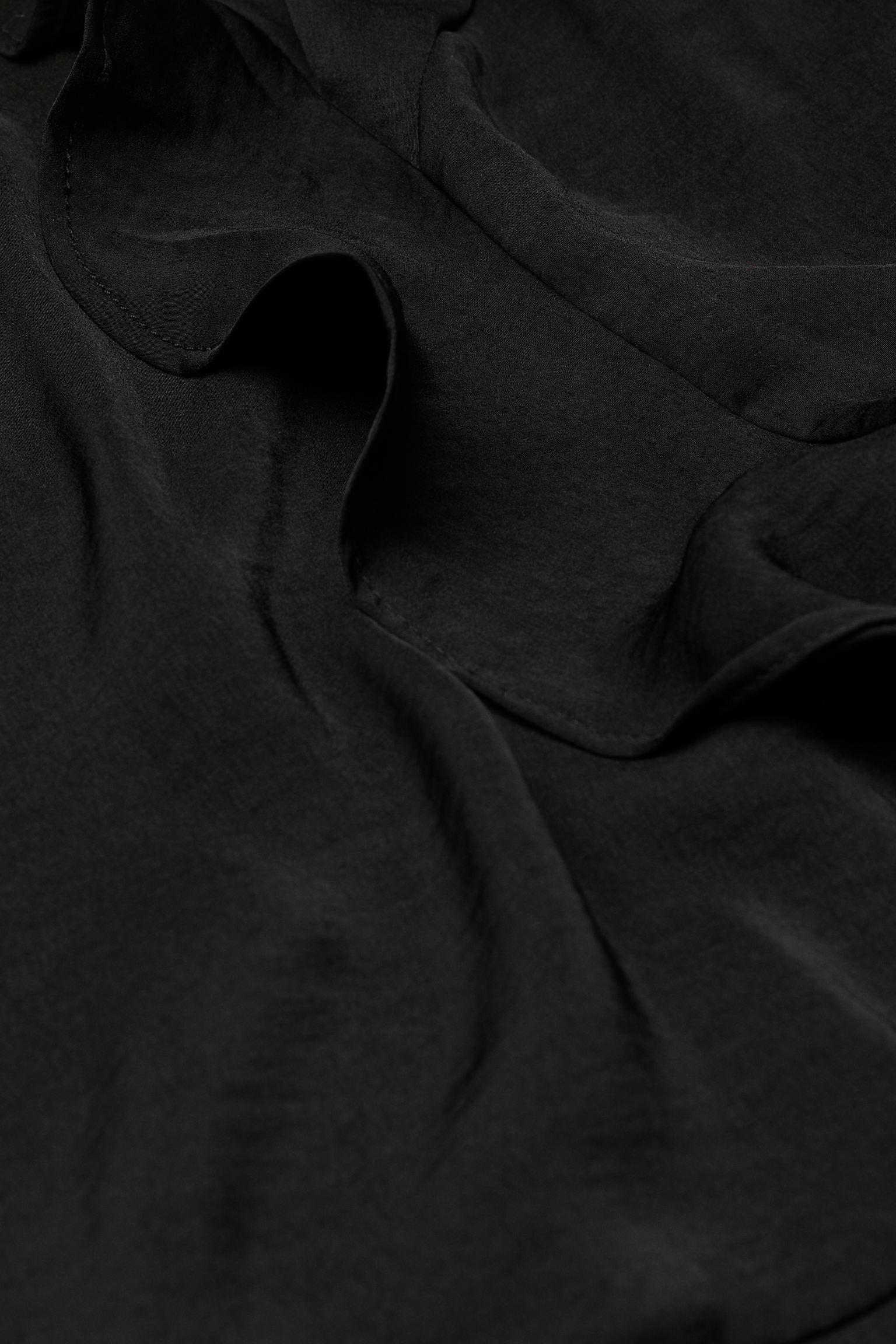 Платье H&M р. 44 Черный (903735b50) - фото 4 Платье H&M р. 44 Черный (903735b50) - фото 4