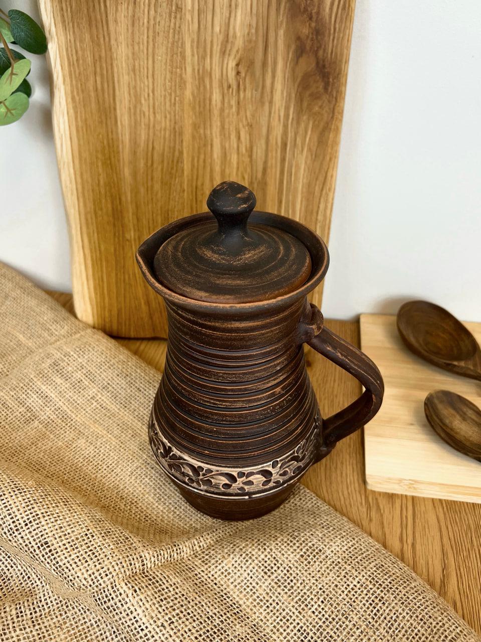 Компотник керамический глиняный резной с ручкой ангоб 1,5 л (3001-40) - фото 6 Компотник керамический глиняный резной с ручкой ангоб 1,5 л (3001-40) - фото 6