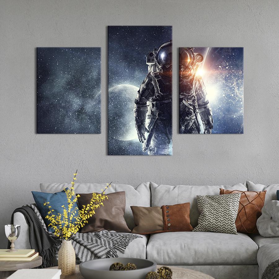 ᐉ Картина для интерьера Астронавт в космосе на фоне Земли и Луны 141x90 ...