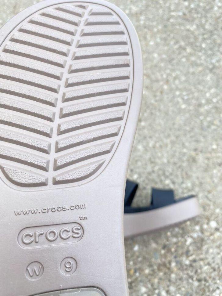 Сандали женские Crocs Brooklyn Low Wedge р. 36/37 Black/Mushroom (14858) - фото 12 Сандали женские Crocs Brooklyn Low Wedge р. 36/37 Black/Mushroom (14858) - фото 12