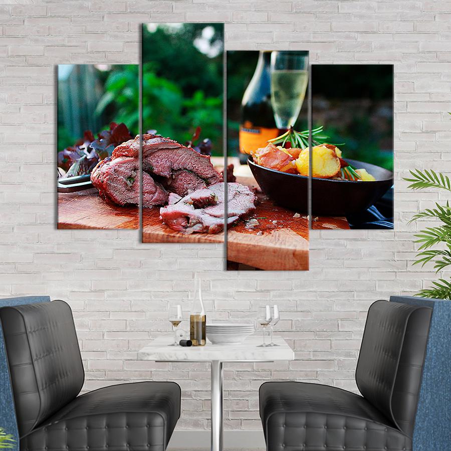 Настенний декор Сытный мясной рулет и запеченный картофель на ужин 129x90 см (A259-4)