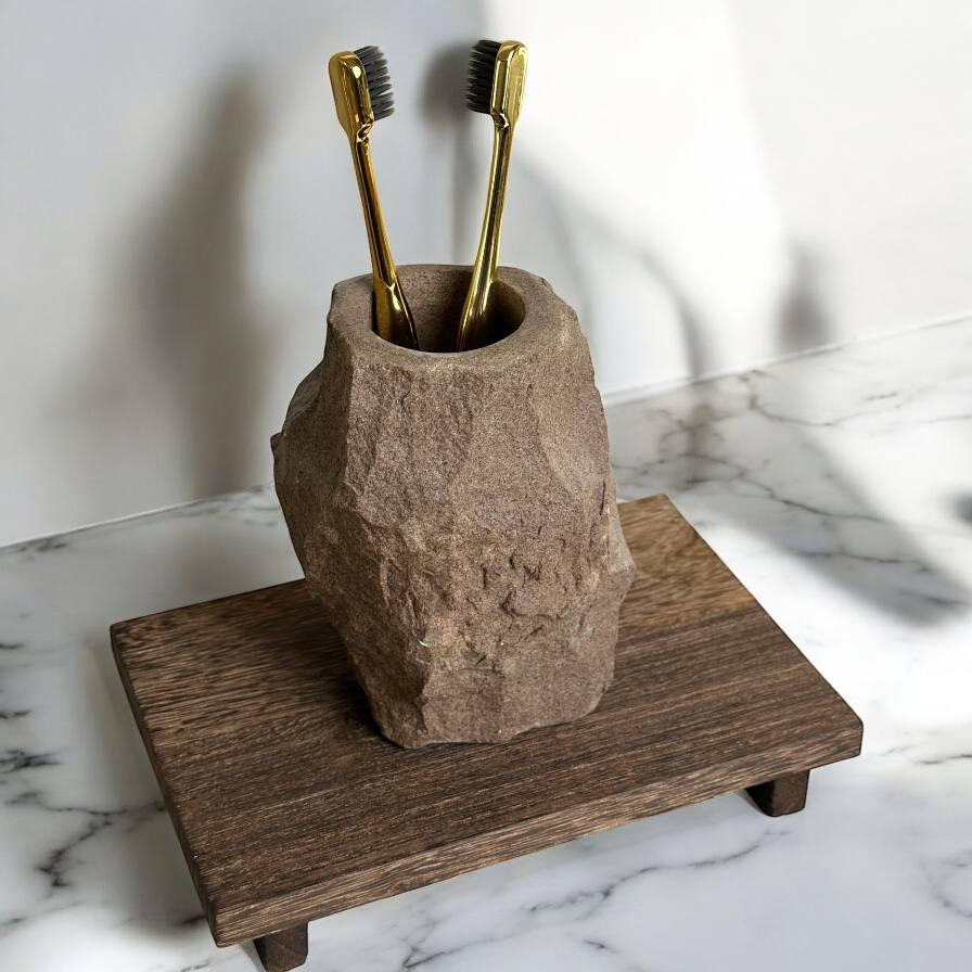 Стакан для зубных щеток из натурального красного песчаника