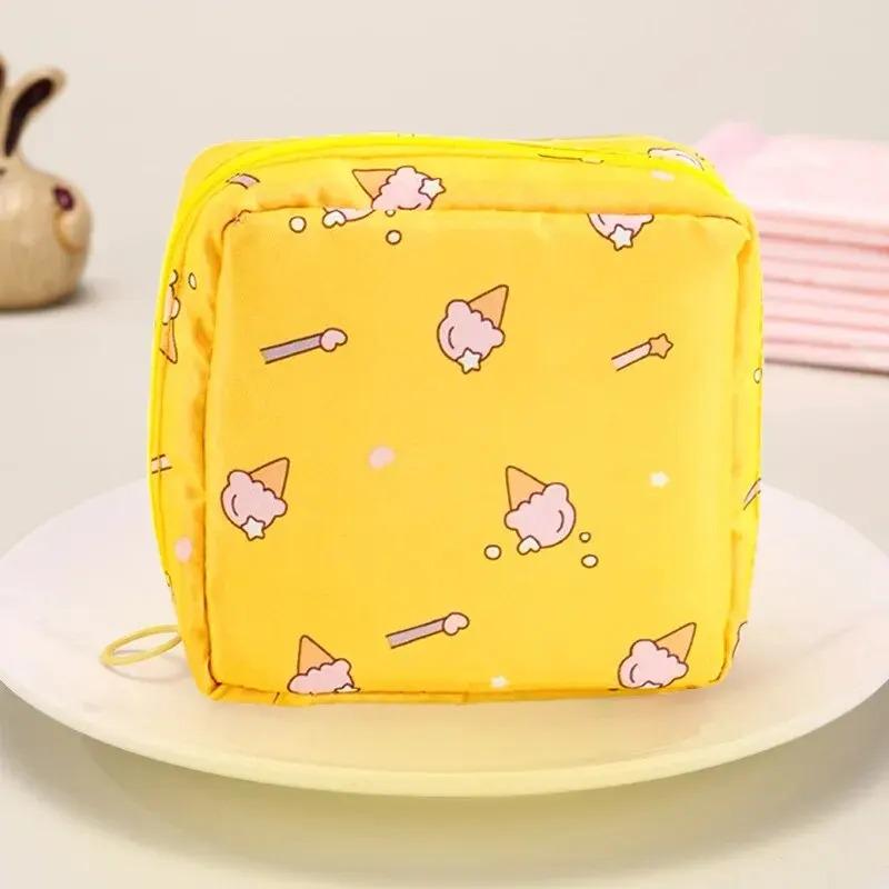 Косметичка водонепроникна Ice Cream 12х12х4 см Yellow - фото 6