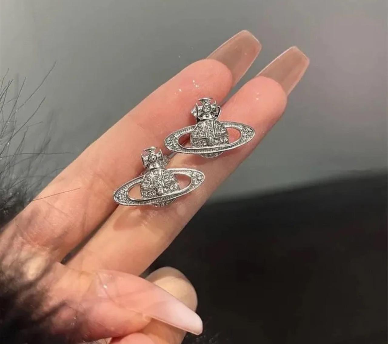 Серьги женские Vivienne Westwood Белый - фото 6 Серьги женские Vivienne Westwood Белый - фото 6