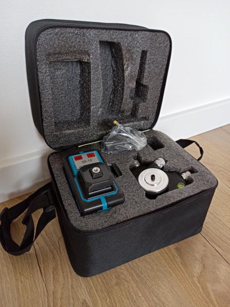 Лазерный уровень самовыравнивающийся Hilda LS055 3D 12 линий бирюзовый луч и магнитный кронштейн - фото 2 Лазерный уровень самовыравнивающийся Hilda LS055 3D 12 линий бирюзовый луч и магнитный кронштейн - фото 2