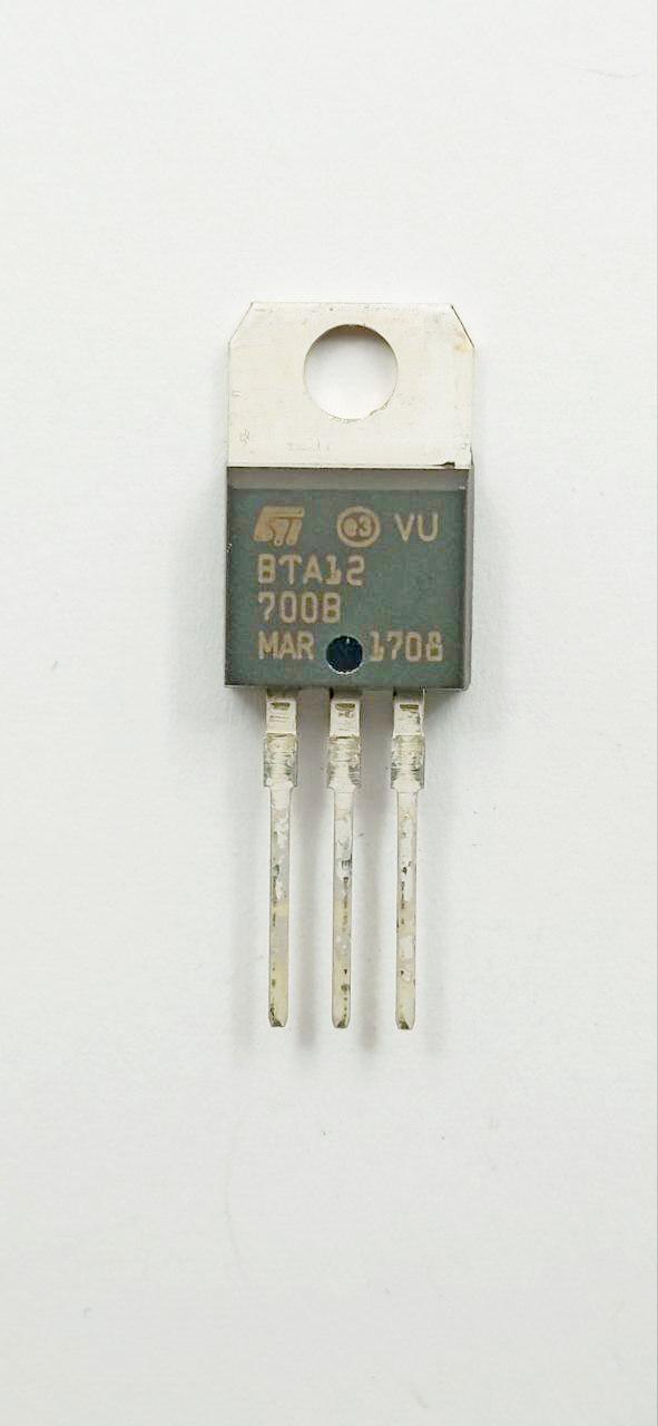 Симістор BTA12-700BRG 12A 700V 50mA TO-220 (16361)