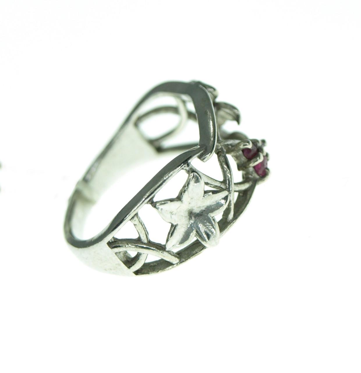 Каблучка зі срібла з рубінами проба 925р 15,5 (2101550192) - фото 2 Каблучка зі срібла з рубінами проба 925р 15,5 (2101550192) - фото 2