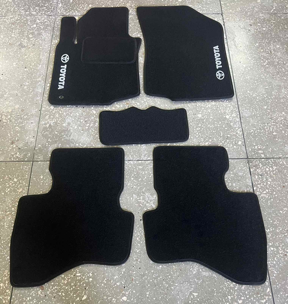 Коврики автомобильные ворсовые в салон для Toyota Aygo 2005