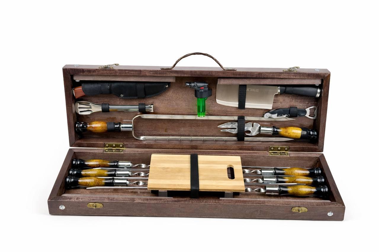 Набор для пикника GrillMaster Бизон кейс-стол-трансформер с/тесаком/доской 14 пр. Коричневый (10-164-KS-7619)