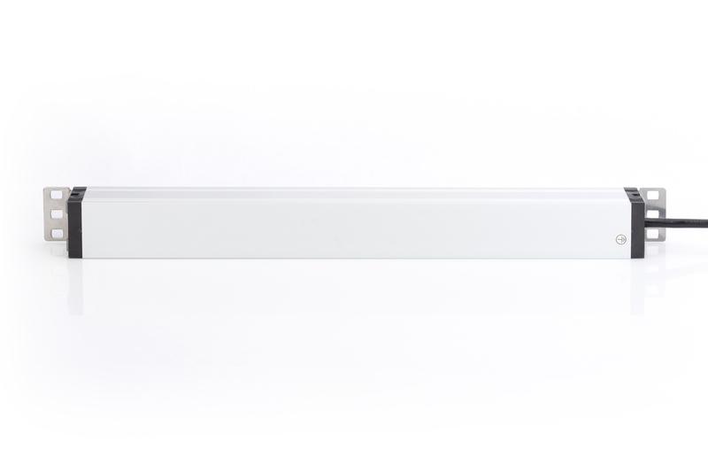 Блок розеток для монтажу Digitus у стійку 1U 6 розеток Schuko 16А зі шнуром 2 м (DN-95417) - фото 5 Блок розеток для монтажу Digitus у стійку 1U 6 розеток Schuko 16А зі шнуром 2 м (DN-95417) - фото 5