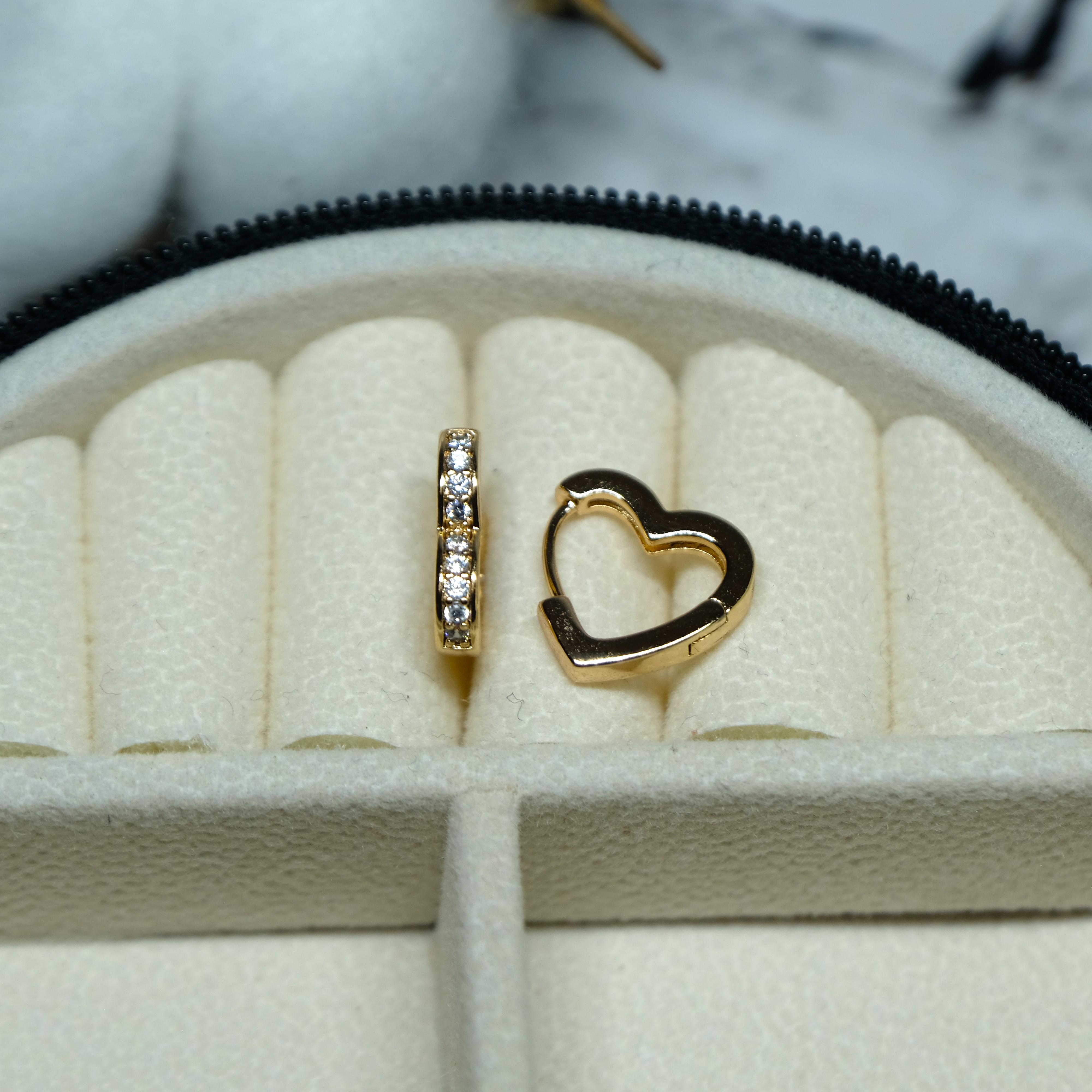 Сережки Xuping Jewerly сердечки с белым цирконом из медицинского сплава 13х2 мм (XC-1755)