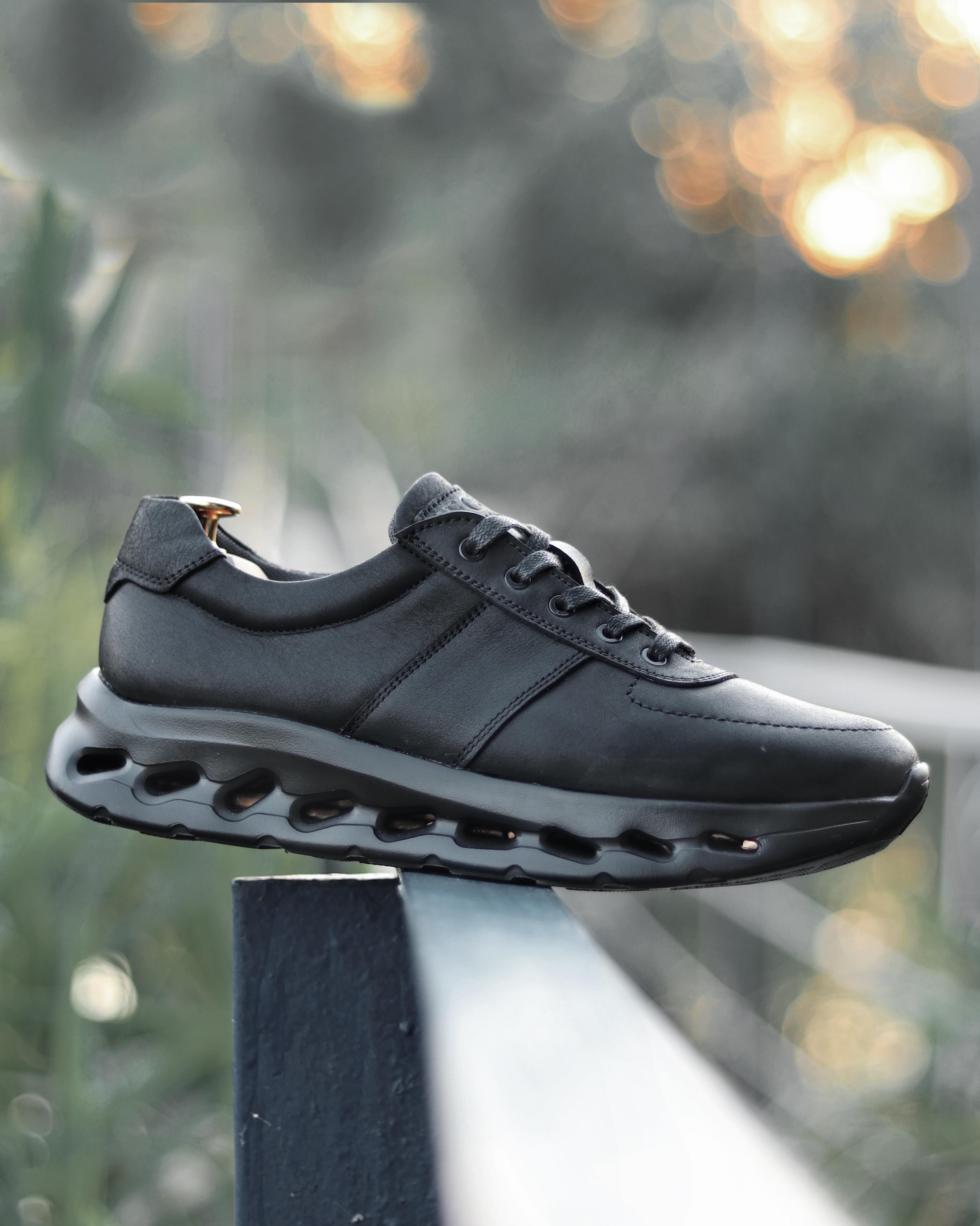 Кроссовки мужские кожаные RAY BLACK р. 45 - фото 3 Кроссовки мужские кожаные RAY BLACK р. 45 - фото 3