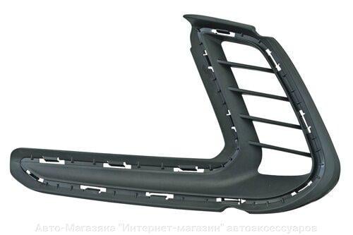 Решетка бампера AVTM Hyundai Elantra 16-18 левая с отв под п/тум без хром окуляра Черный глянец (18325(2915)