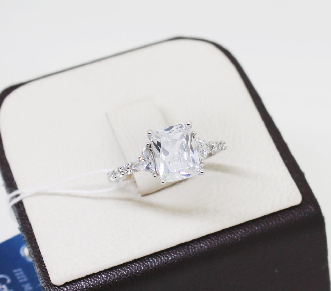 Кольцо серебряное с кубическим цирконием р. 17,5 2,33 г (1530766484)