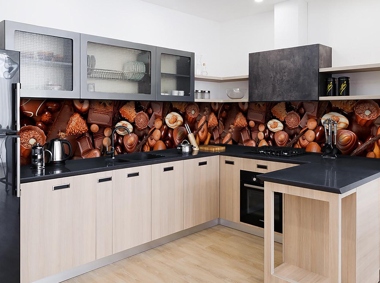 Кухонный фартук Шоколадные конфеты с самоклеющейся виниловой пленки 60х250 см Коричневый