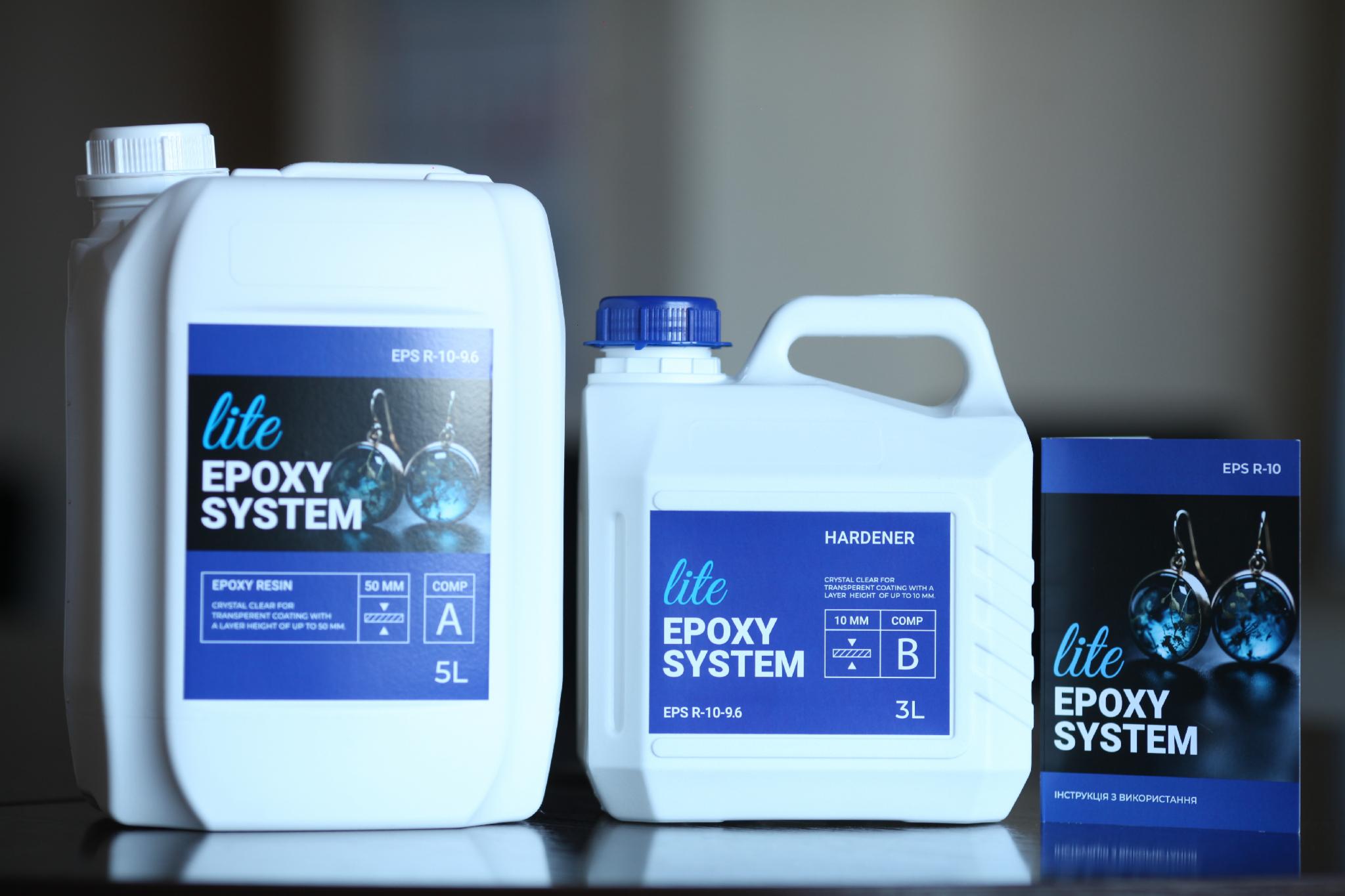 Смола эпоксидная двухкомпонентная Lite Epoxy System для пола 9,6 кг (EPS R-10 -9,6) - фото 1 Смола эпоксидная двухкомпонентная Lite Epoxy System для пола 9,6 кг (EPS R-10 -9,6) - фото 1
