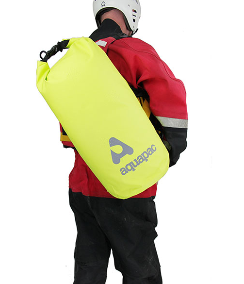 Гермомешок водонепроницаемый AQUAPAC 735 TrailProof Drybag с плечевым ремнем 25 л Acid Green - фото 5