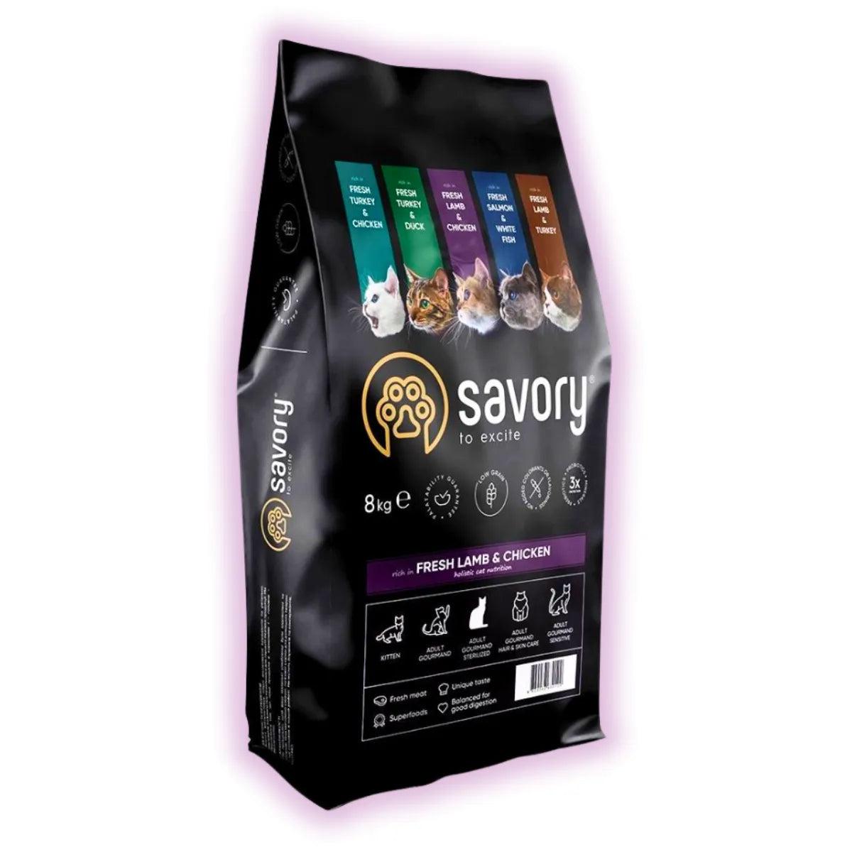 Корм сухой для стерилизованных кошек Savory с ягненком и курицей 8 кг (30129)