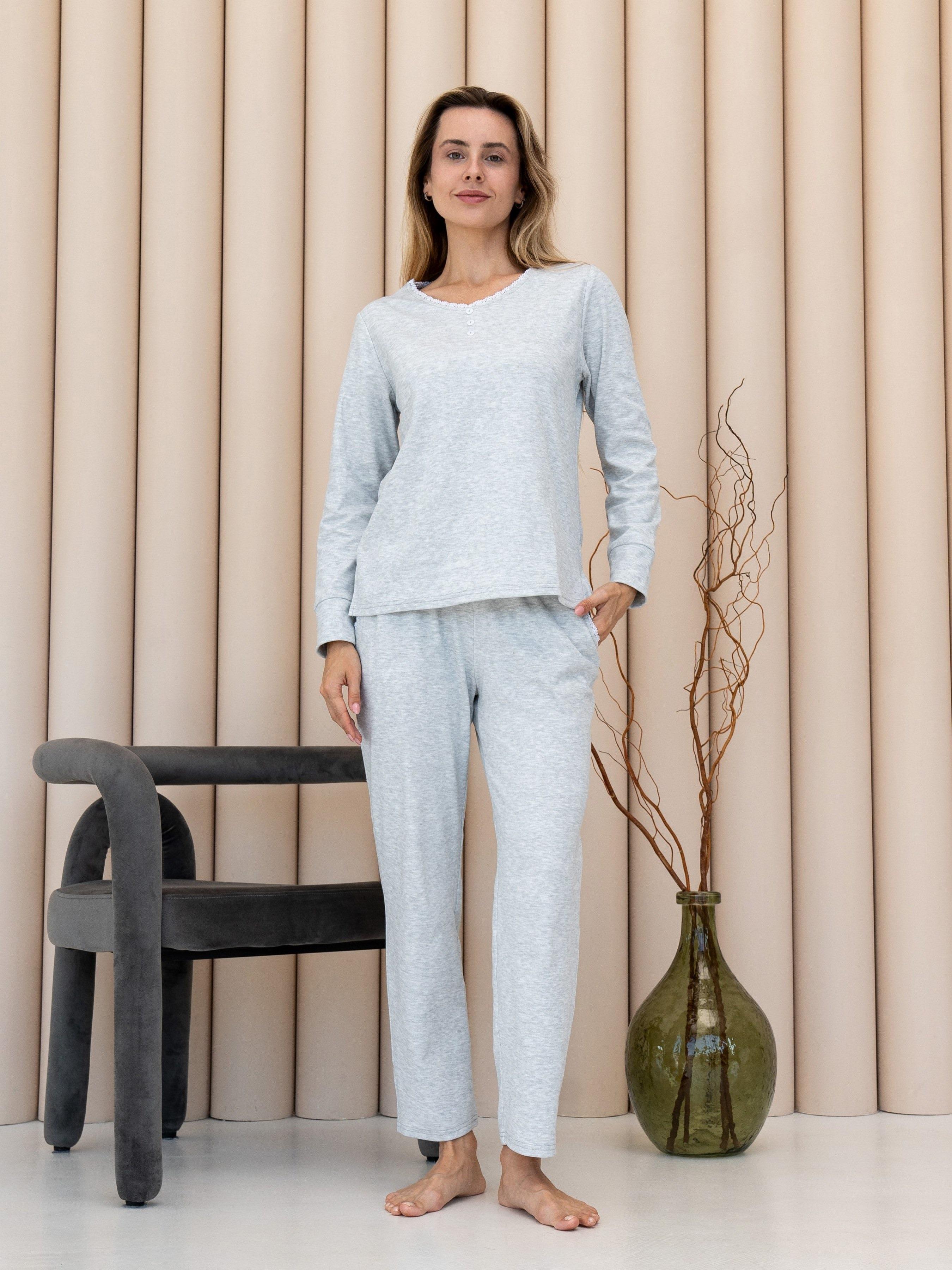 Комплект пижамный женский Nova Vega лонгслив/штаны р. 44 XS-S Серый (102-100898) Комплект пижамный женский Nova Vega лонгслив/штаны р. 44 XS-S Серый (102-100898)