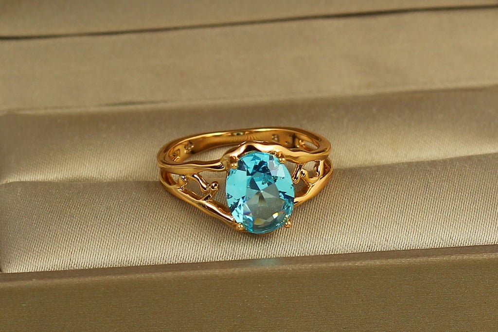 Кольцо Xuping Jewelry Айзберг с голубым камнем р. 17 Золотистый (38781495)