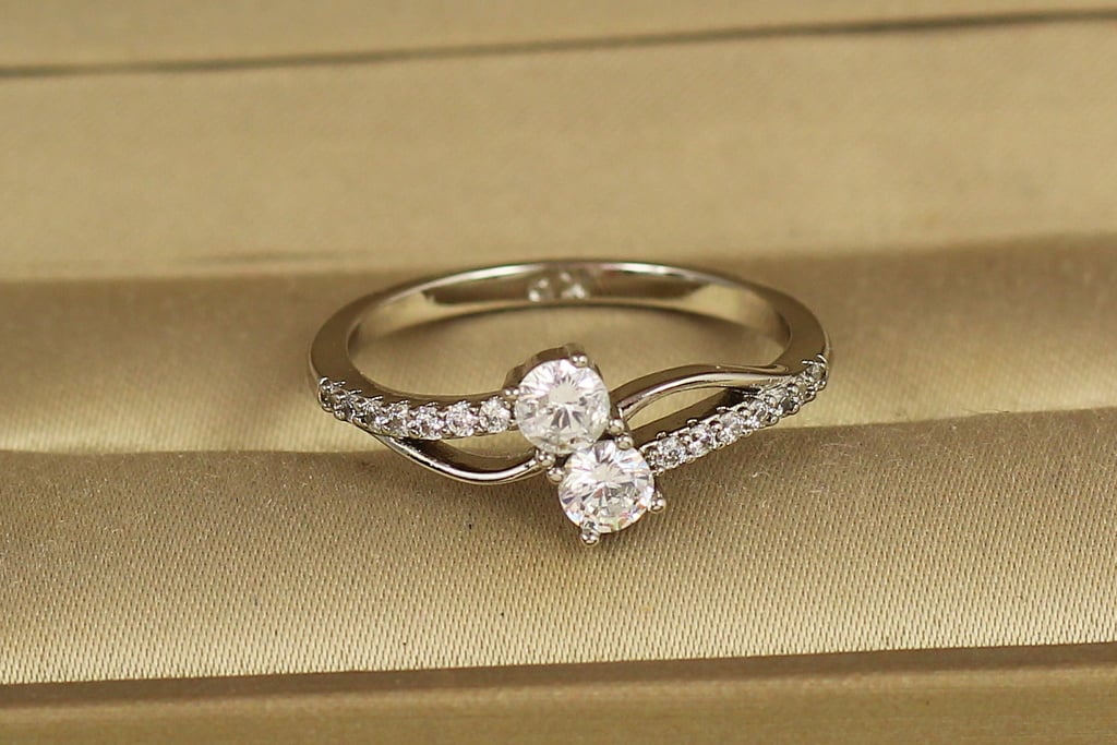 Кільце Xuping Jewelry французький поцілунок р. 18 Сріблястий (38867099)