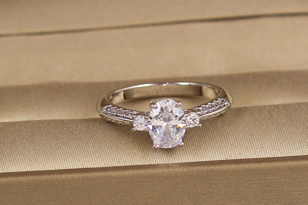 Кольцо Xuping Jewelry Сияющий овал р. 17 Серебристый (38781529)