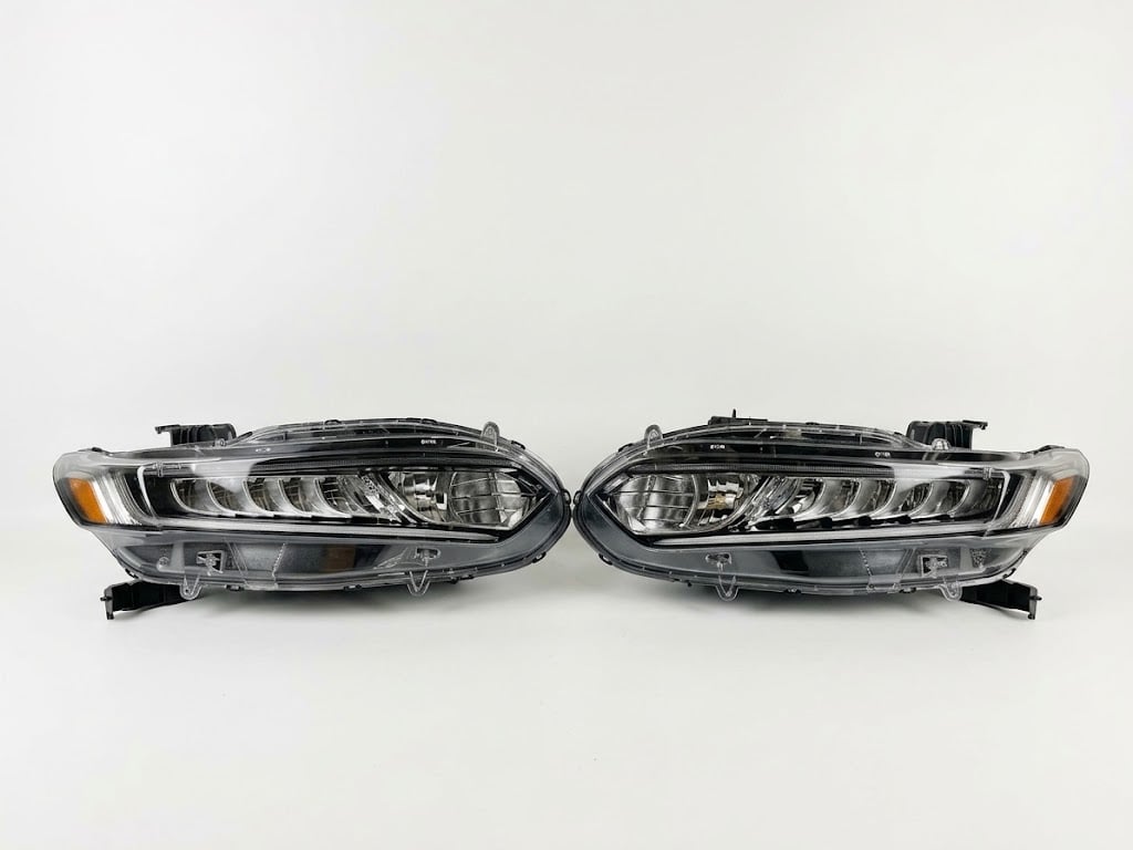 Комплект фар Honda Accord 10 (33100-TVA-A91-33150-TVA-A91)