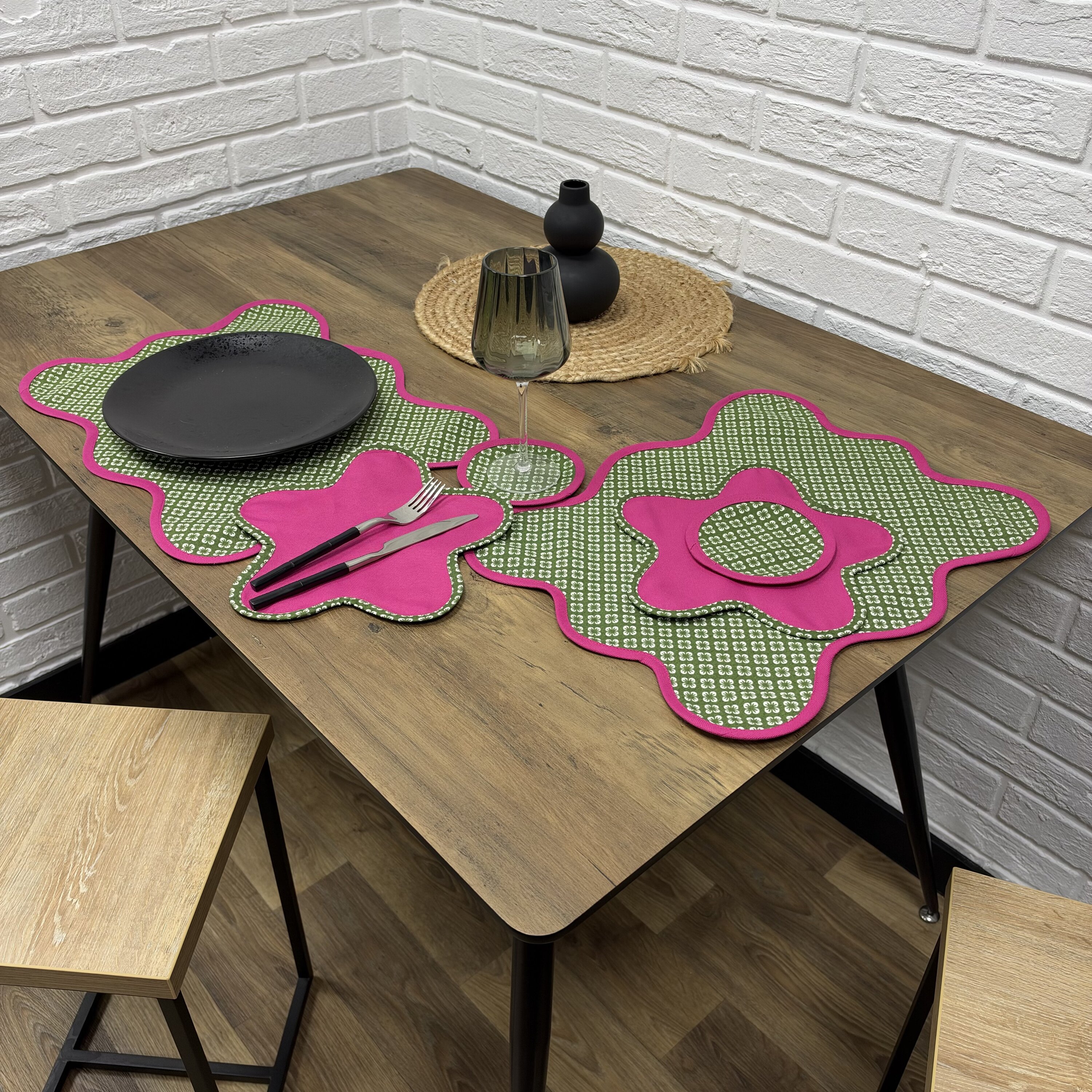 Комплект плейсматов двухсторонний Comfort Home Clover водоотталкивающий с тефлоновым покрытием