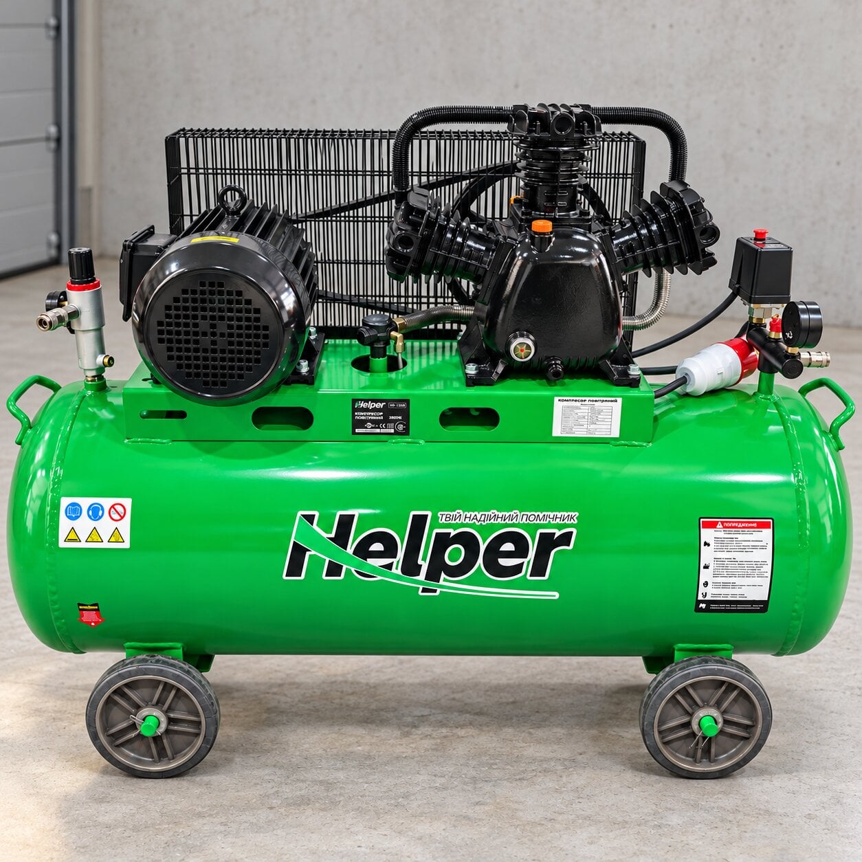 Компрессор Helper HP-1359 масляный поршневой 200 л 4,1 кВт 650 л/мин 8 бар 380 В 3 цилиндра с воздушным охлаждением ременный