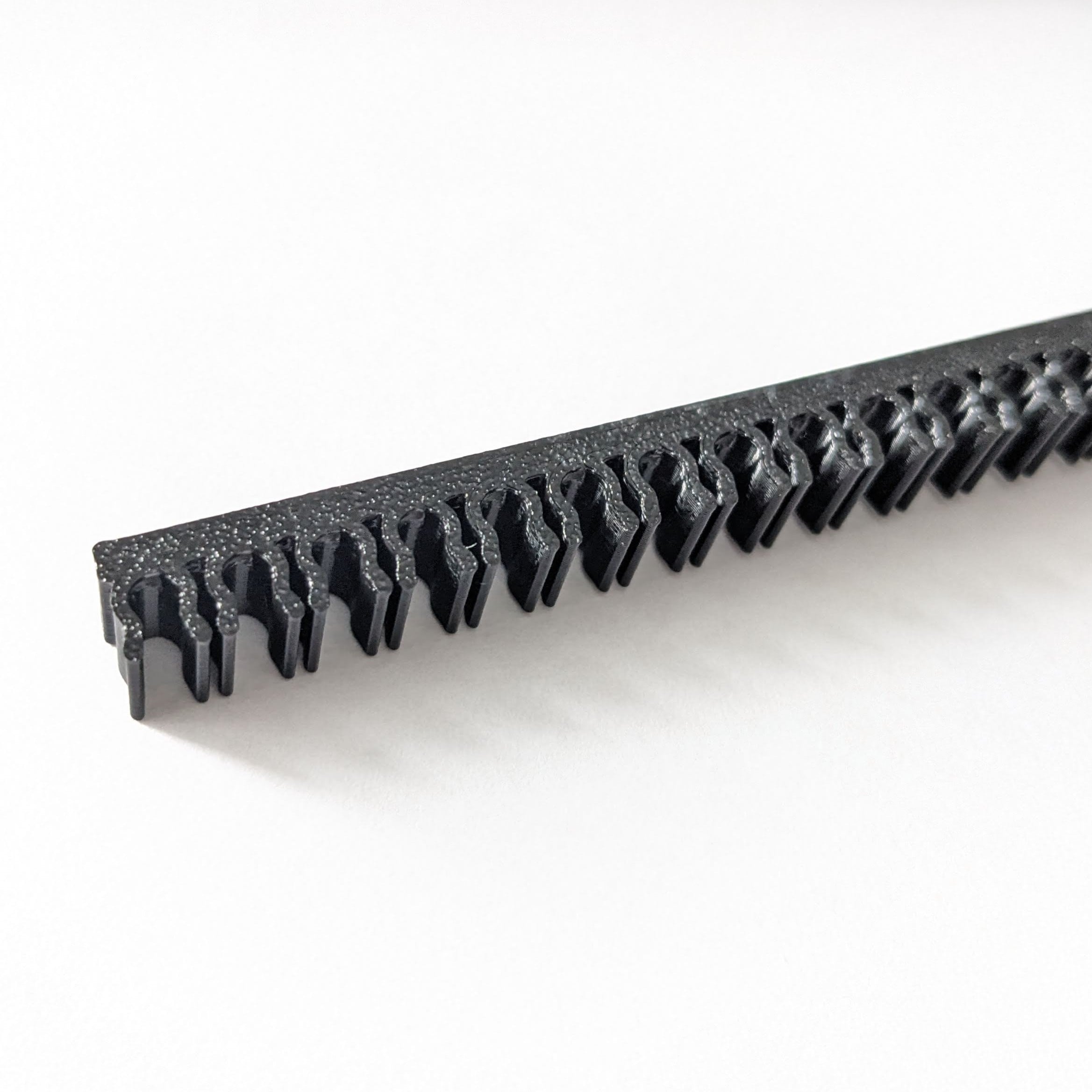 Площадка для провода КП-UNI 5 для кабеля d 2,7-2,9 мм 209x7x8 мм (PLS_004)