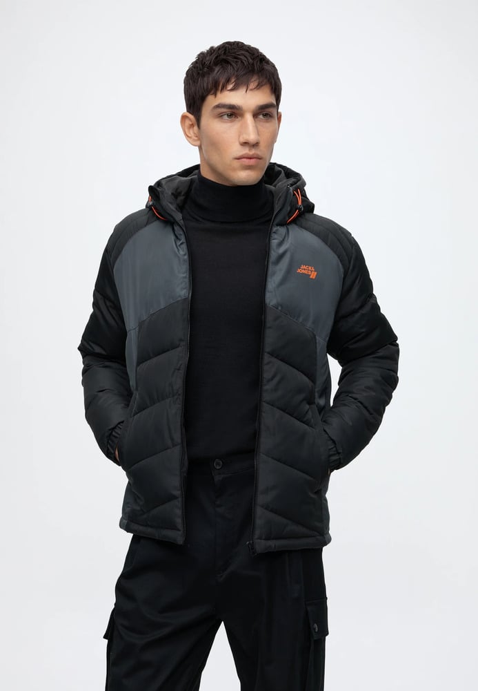 Куртка мужская Jack & Jones M Черно-Серый (12224285*12)