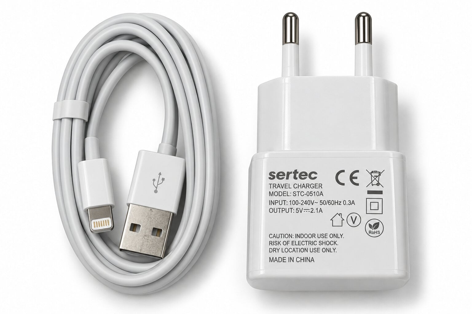 Зарядное устройство сетевое Sertec 1400 мА для iPhone 5 с подключением Lightning для зарядки смартфонов Apple