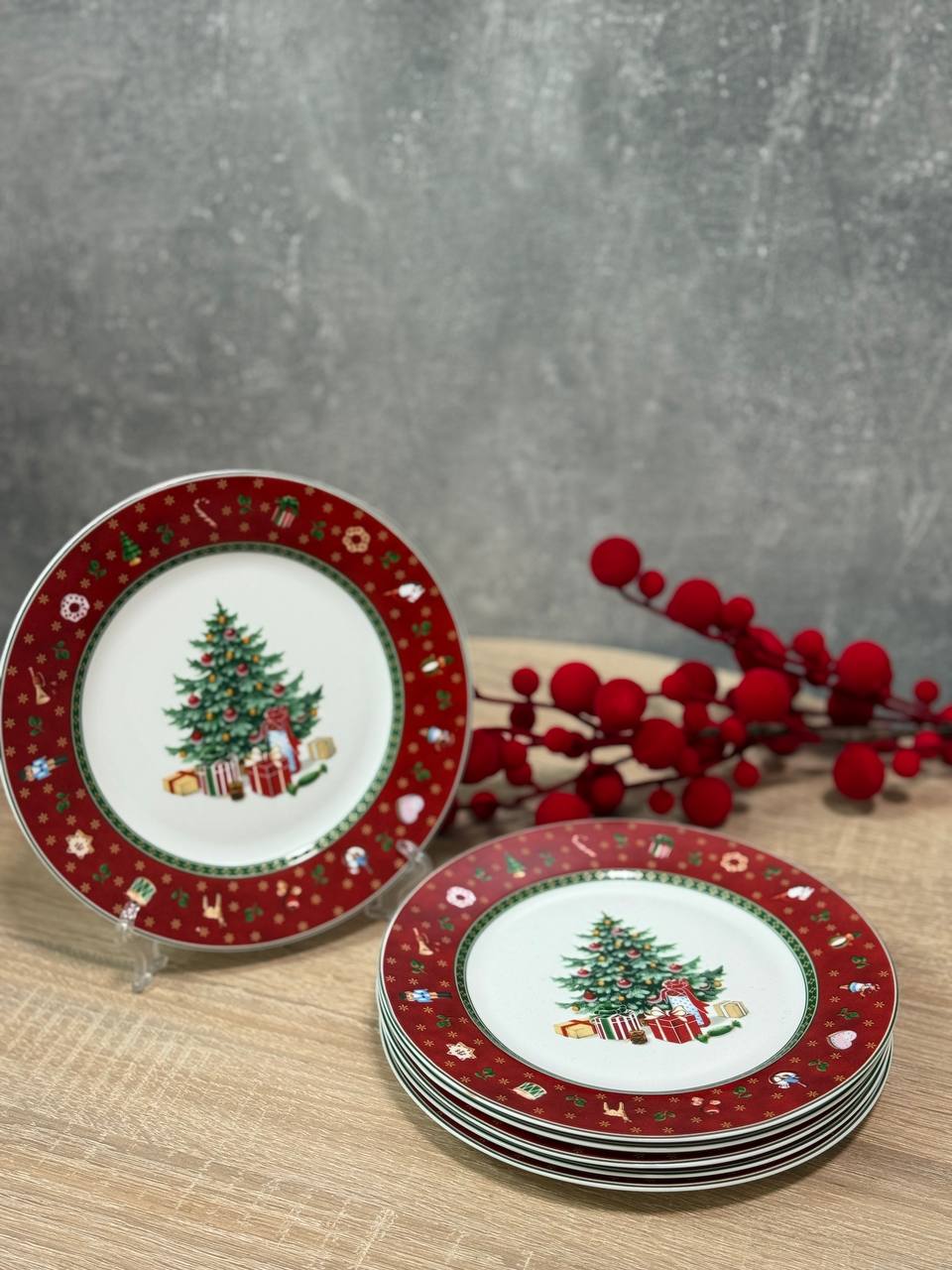 Набор новогодних десертных тарелок Yiwu Christmas фарфоровых 6 шт. 19 см Красный (HP-SDHK-5)