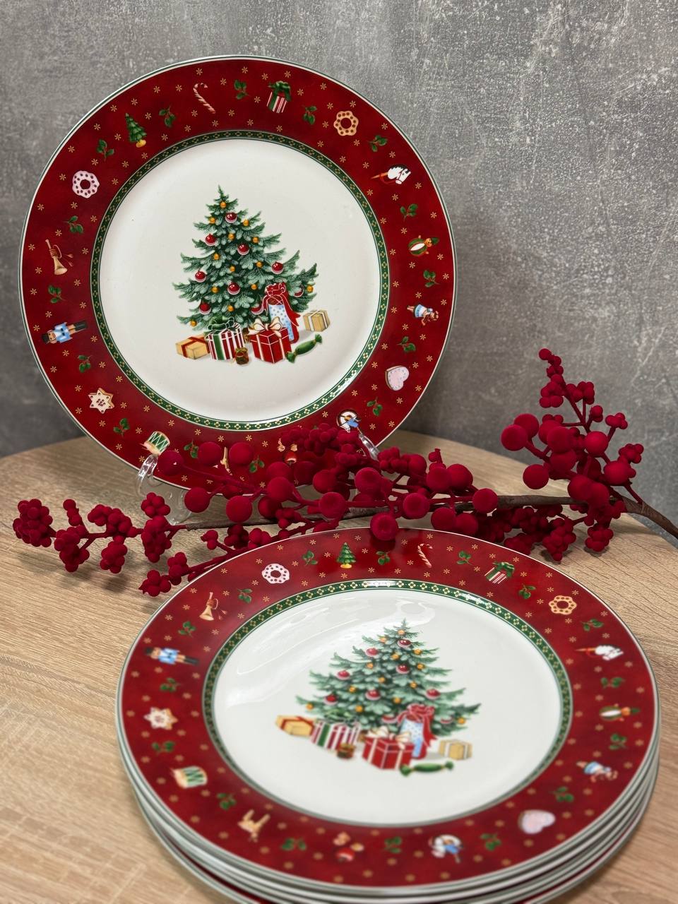 Набор новогодних сервировочных тарелок Yiwu Christmas фарфоровых 6 шт. 26,5 см Красный (HP-SDHK-4)