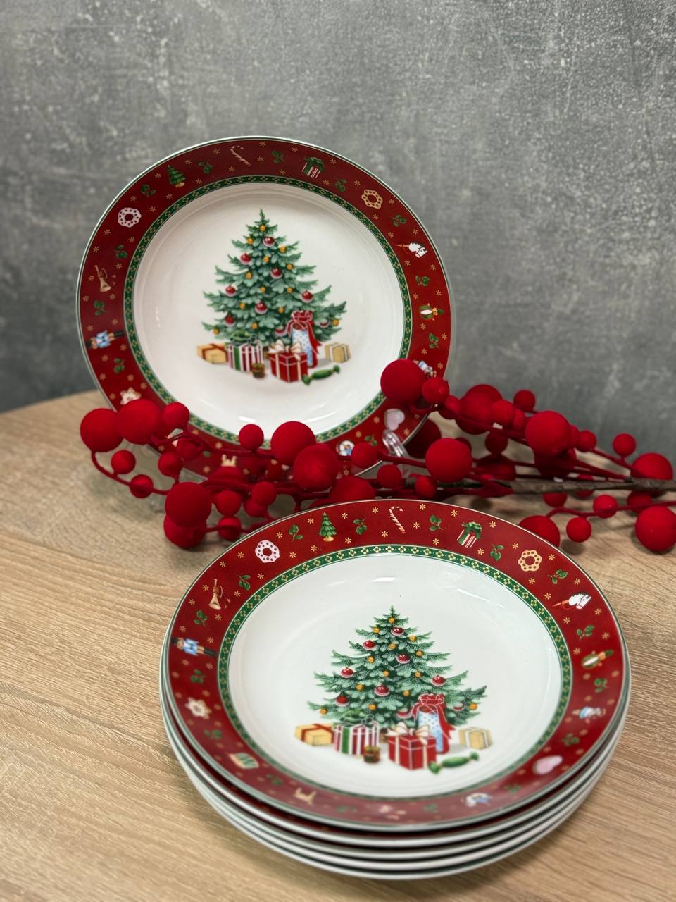 Набор новогодних суповых тарелок Yiwu Christmas фарфоровых 6 шт. 21 см Красный (HP-SDHK-2) Набор новогодних суповых тарелок Yiwu Christmas фарфоровых 6 шт. 21 см Красный (HP-SDHK-2)