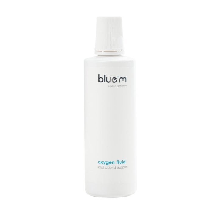 Ополаскиватель Blue M Oxygen Fluid с активным кислородом без фтора для чувствительных десен и защиты полости рта 500 мл