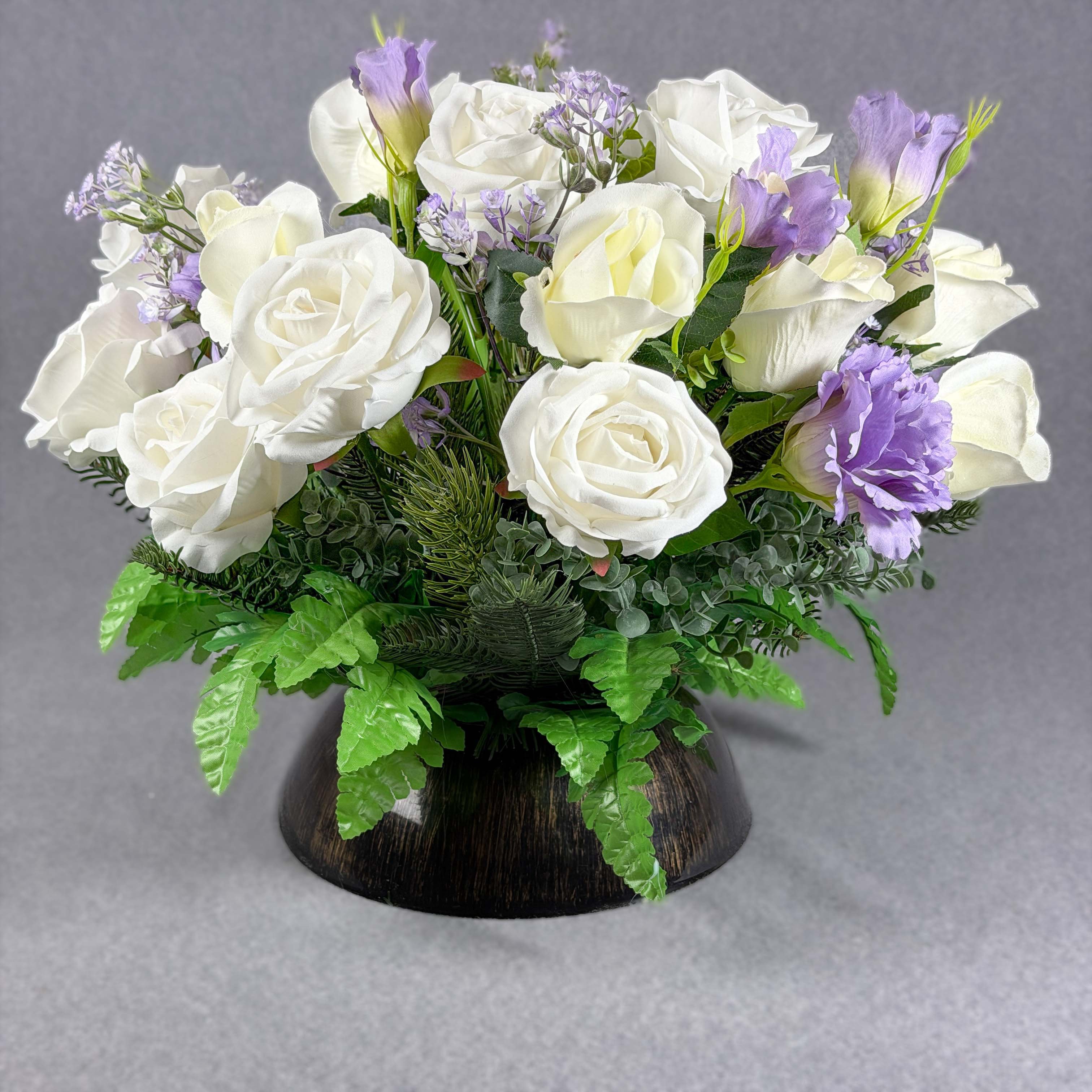 Композиция ритуальная флористическая Gala Decor из 18 премиальных искусственных роз в утяжеленном кашпо 40х35 см