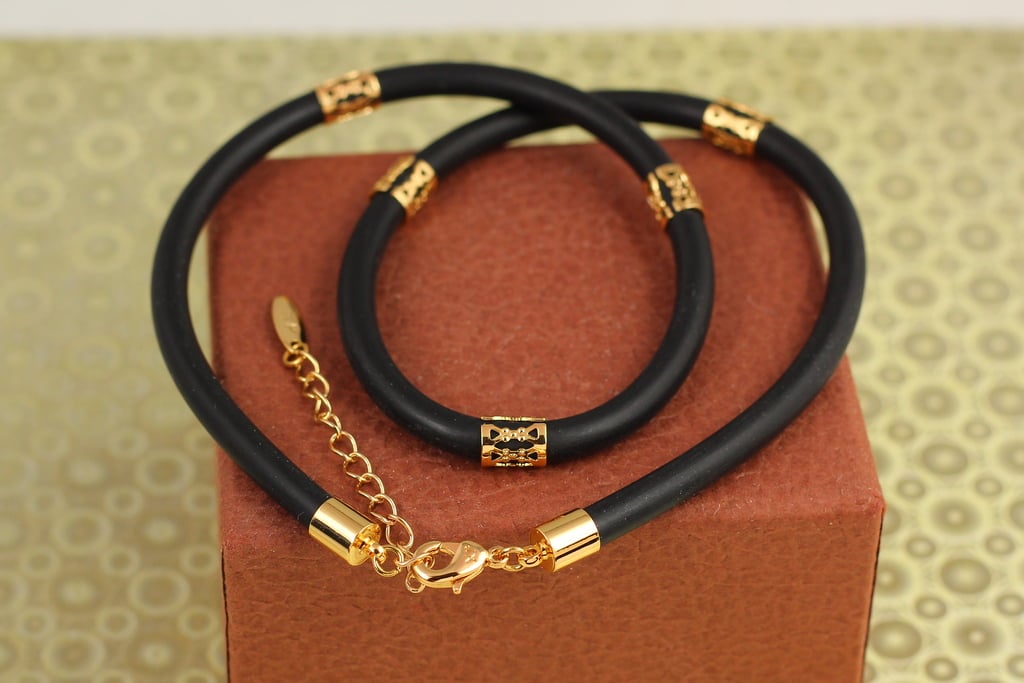 Шнурок каучук Xuping Jewelry со вставками 45 см 5 мм Золотистый (38889646)