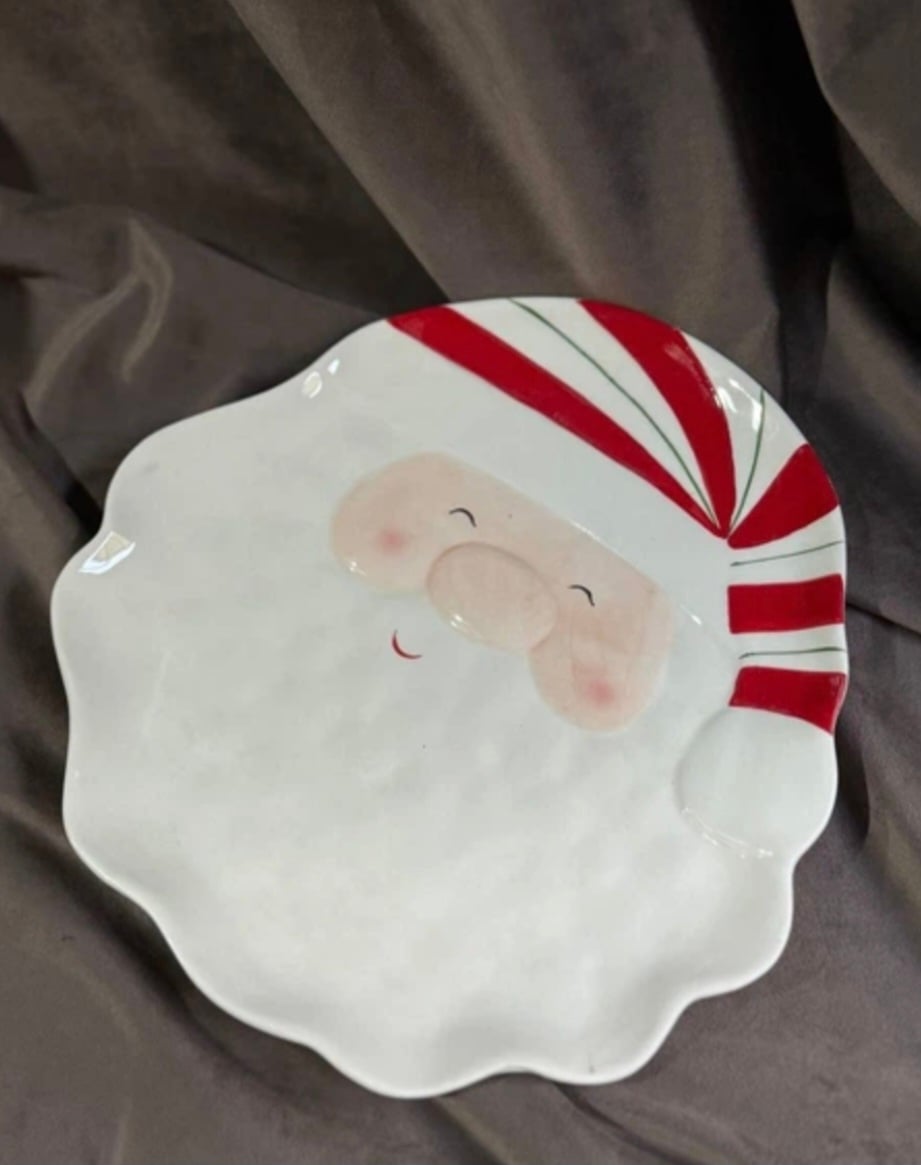 Тарелка сервировочная новогодняя Yiwu Santa Claus фарфоровая 25х25 см (CR-1-31)