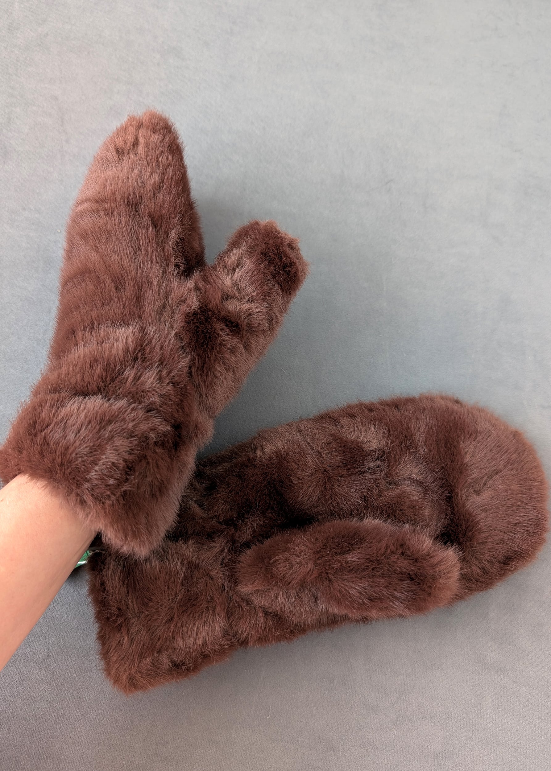 Перчатки женские из искусственного меха INNOE 85006-2 Шоколадный (38808724)