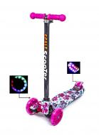 Самокат детский CS Maxi Scale Scooter со светящимися колесами Print Multicolors Самокат детский CS Maxi Scale Scooter со светящимися колесами Print Multicolors